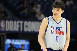 👀那天可是首轮选秀日哦！青岛6月26日邀请球迷来主场见证选秀图片
